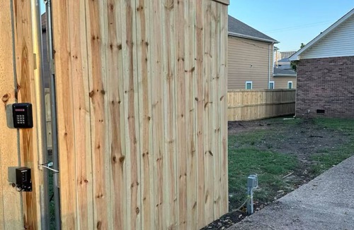 Buena Vista House | Comfy Walkable Downtown Nashville Home/Private Fences Yard - 3 Bedrooms 1 Story