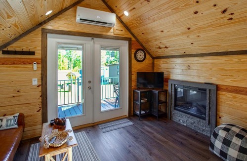Gilbert House | Communal Fire Pit & Dock! Tiny Home By Lake Murray
