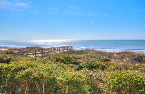 Caswell Beach Condo | Condo ∙ 3 bedrooms ∙ 6 guests