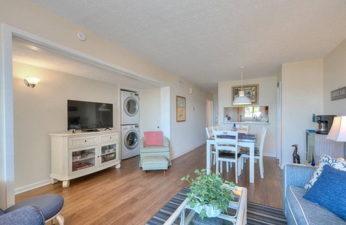 Caswell Beach Condo | Condo ∙ 3 bedrooms ∙ 6 guests