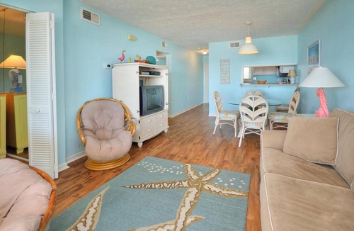 Caswell Beach Condo | Condo ∙ 2 bedrooms ∙ 6 guests