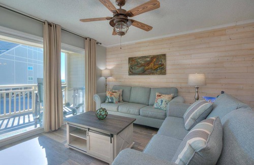 Caswell Beach Condo | Condo ∙ 2 bedrooms ∙ 6 guests