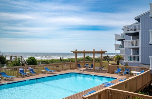 Wilmington Beach Condo | Condo ∙ 1 bedroom ∙ 4 guests