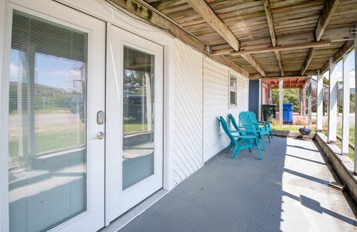 Topsail Beach Condo | Condo ∙ 2 bedrooms ∙ 6 guests
