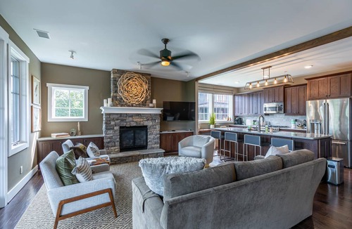Lenoir Condo | Condo ∙ 2 bedrooms ∙ 4 guests