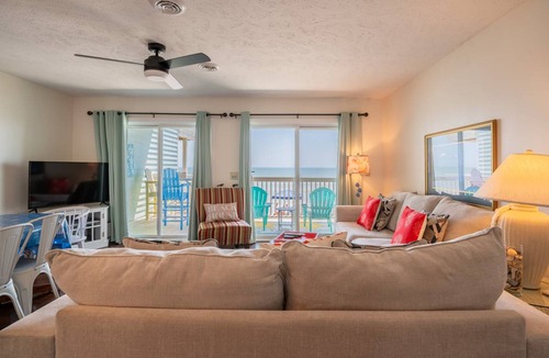 Kure Beach Condo | Condo ∙ 2 bedrooms ∙ 6 guests