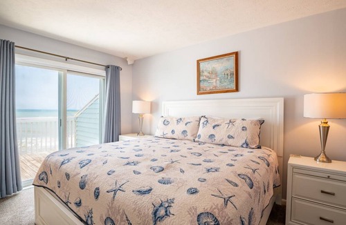 Kure Beach Condo | Condo ∙ 2 bedrooms ∙ 6 guests