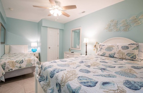 Kure Beach Condo | Condo ∙ 2 bedrooms ∙ 6 guests