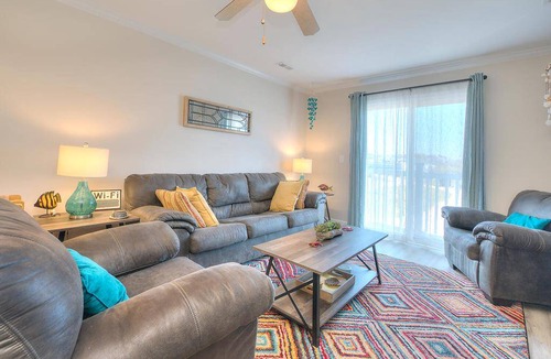 Long Beach Condo | Condo ∙ 2 bedrooms ∙ 8 guests
