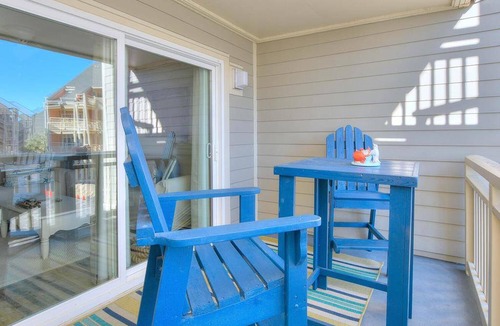 Caswell Beach Condo | Condo ∙ 3 bedrooms ∙ 7 guests