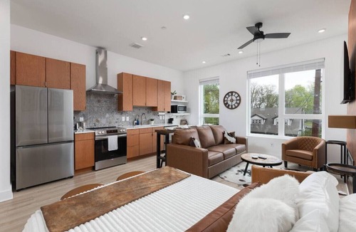 Talbot's Corner Apartment | Condo 3 miles to Downtown with Free Parking, Walk to Coffee