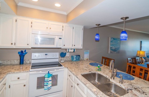 Surfside Beach Condo | Condo in Surfside Beach w/Pool & Beach Access