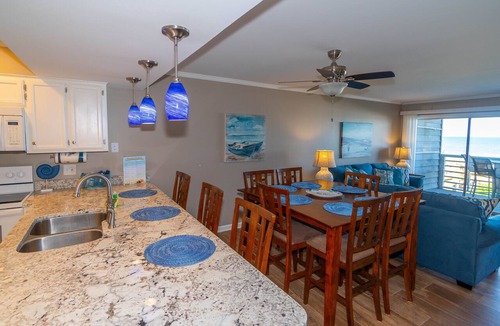 Surfside Beach Condo | Condo in Surfside Beach w/Pool & Beach Access
