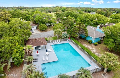 Caswell Beach Condo | Condo ∙ 3 bedrooms ∙ 8 guests