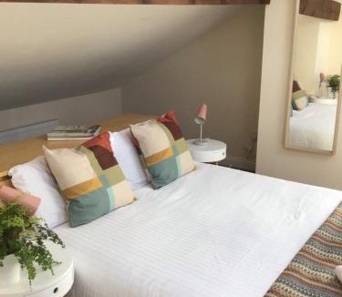 Harrogate City Centre House | Conference View Guest House