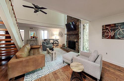 Brevard House | Connestee Falls