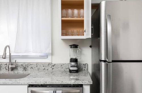 Hidden Valley House | Contemporary Getaway DT UNC