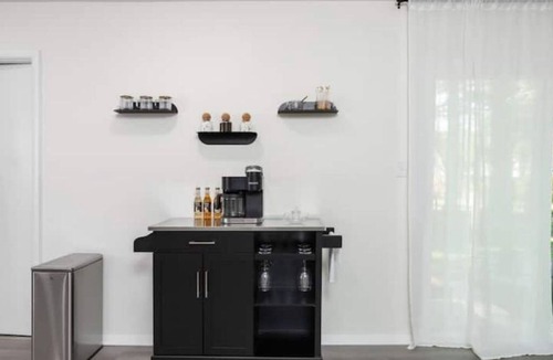 Hidden Valley House | Contemporary Getaway DT UNC