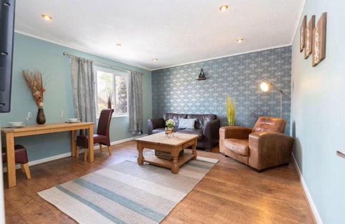 Darlington House | Contractor-Friendly 1-Bed in Darlington