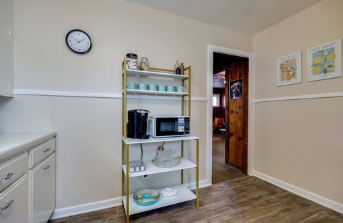Fairborn House | Convenient Cozy Boho Cottage