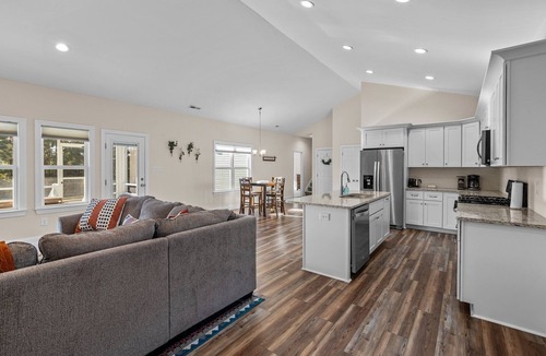 New Bern House | Convenient to New Bern and Havelock!