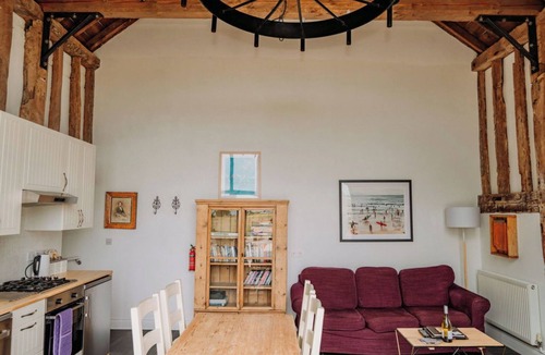 Burnham-on-Crouch House | Converted Barn on a working farm/Vineyard with Coastal walks and friendly goats.