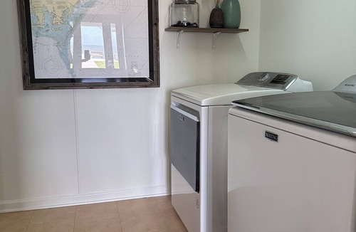 Davis House | Core Sound beauty! Easy access to Core Banks and Cape Lookout. - SLEEPS 11