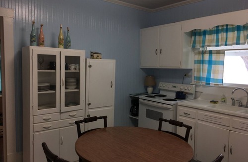 Atlantic Cottage | Core Sound Cottage in Atlantic, NC with Water View