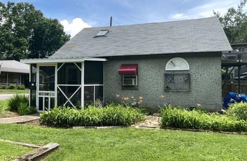Black Mountain Cottage | Corner cottage in Black Mountain- 30 day min. near Asheville