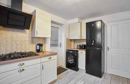 Launceston House | Cornish Haven -Spacious 4 Bed House by Launceston