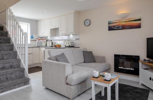 Saint Breward Cabin | Cornish Holiday - 100 Hengar Manor