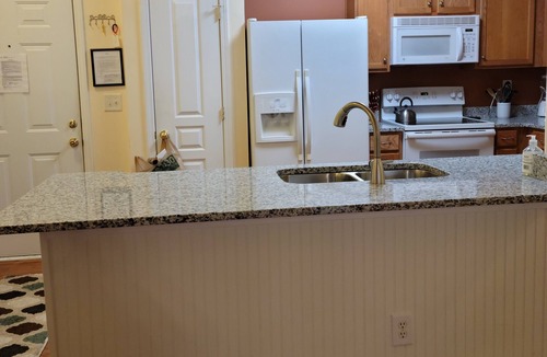 Cornelius Condo | Corporate and Shorter Term Rental Cornelius NC