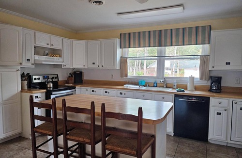 Pine Knoll Shores House | Cosgrove's Cove in tranquil Pine Knoll Shores very close to the beach.