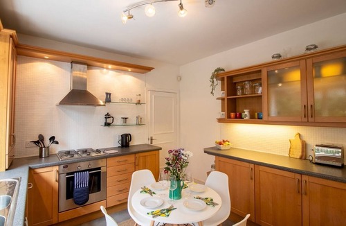 Jesmond Apartment | Cosy Flat in the Heart of Jesmond - Pass the Keys