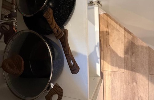 London Borough of Ealing Apartment | Cosy skylight Modern Studio and Free Private Parking