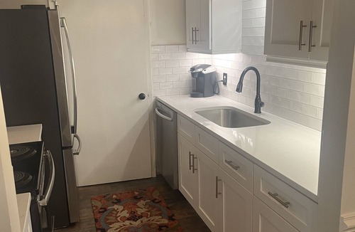 Charlotte Condo | Cotswald condo 5 min to uptown….30%off
