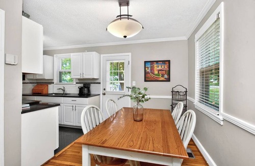 Nashville House | Cottage, Great Location Downtown/Airport 4 beds