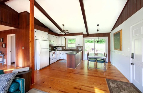 Mount Airy Cottage | Cottage on 70 Acre Winery, Dog Friendly, Outdoor Soaking Tub for 2