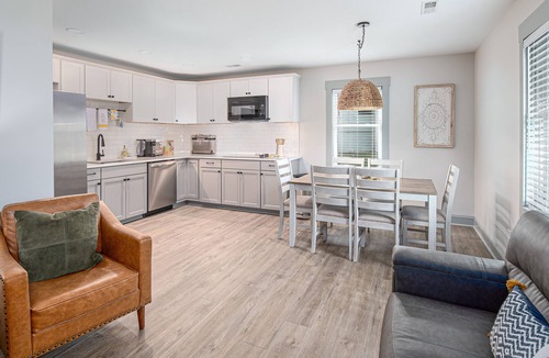 Farmville House | Cottage on Main Downtown