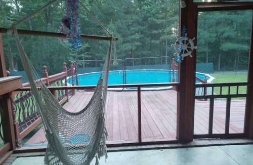 Alexis House | Country Home on 3 acres yet close to city life