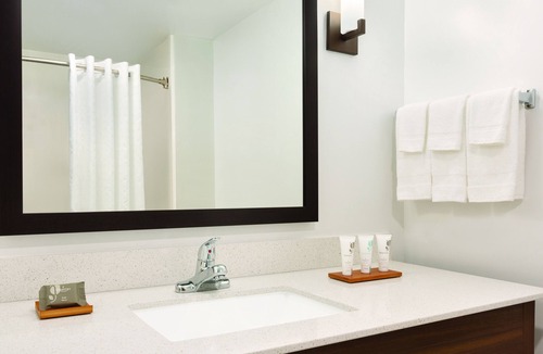 Pennington Bend Hotel | Country Inn & Suites by Radisson, Nashville, TN