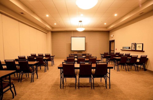 Wilson Hotel | Country Inn & Suites by Radisson, Wilson, NC