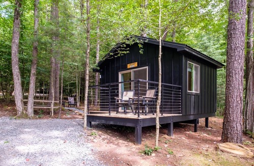 Balsam Grove Cabin | Couples’ Glamping Cabin - Lazy Bear
