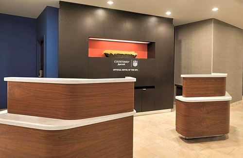 Salisbury Hotel | Courtyard by Marriott Salisbury
