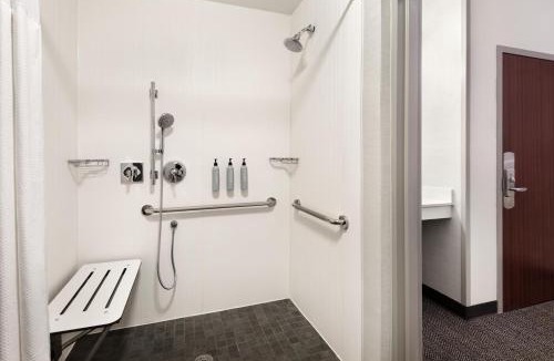 Burlington Hotel | Courtyard by Marriott Burlington