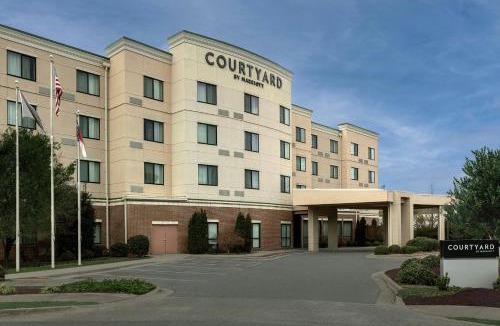Salisbury Hotel | Courtyard by Marriott Salisbury