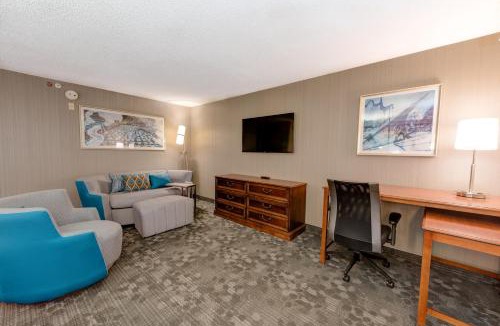 Chapel Hill Hotel | Courtyard Chapel Hill