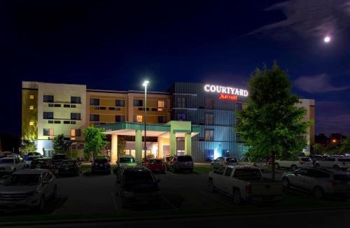 Statesville Hotel | Courtyard Statesville Mooresville/Lake Norman