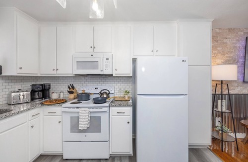 Lincolnton House | Cow Patch- Country Flair, Nintendo, Large Parking