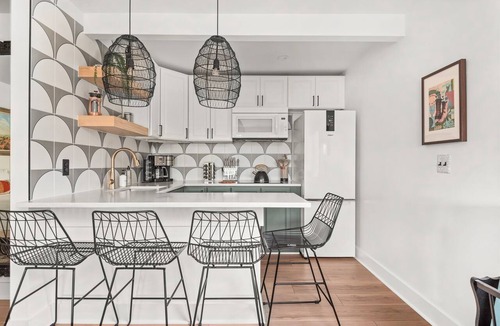 Melrose Condo | Cowboy Chic Nashville Condo with Pool | Near 12 South & Downtown | Walkable Area
